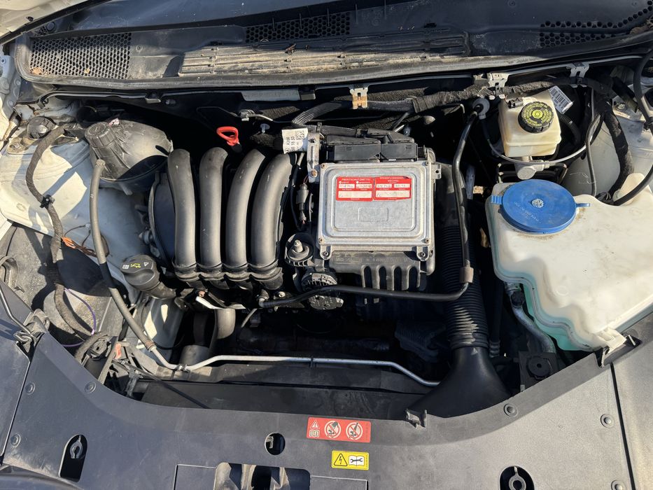 Mercedes-Benz  B200