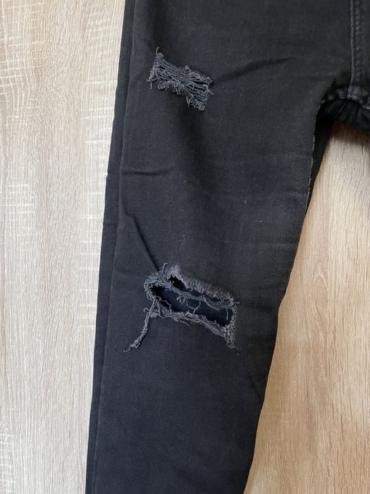 Czarne dżinsy z wysokim stanem rozmiar 40 Bershka