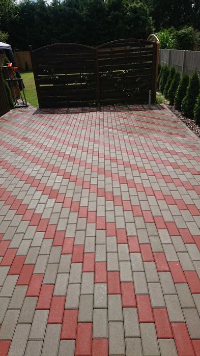 Usługi brukarskie, układanie kostki brukowej.