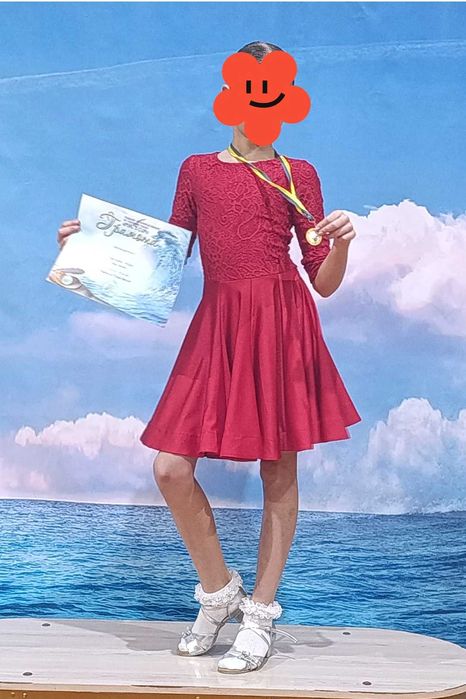 Бейсик для виступів для дівчинки 8-9 років