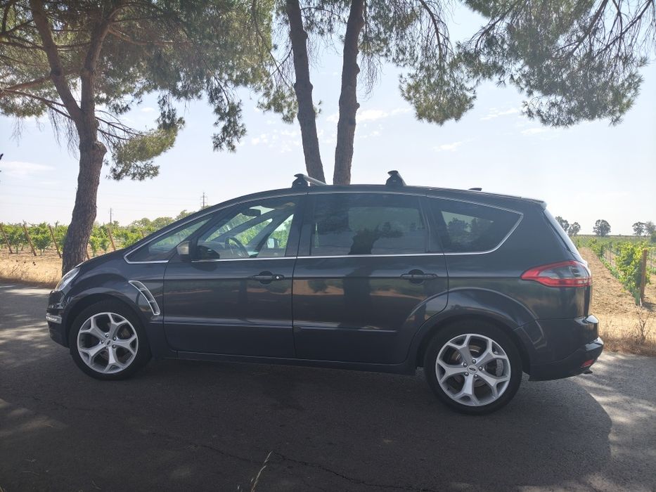 Ford S-Max — fotografia 4