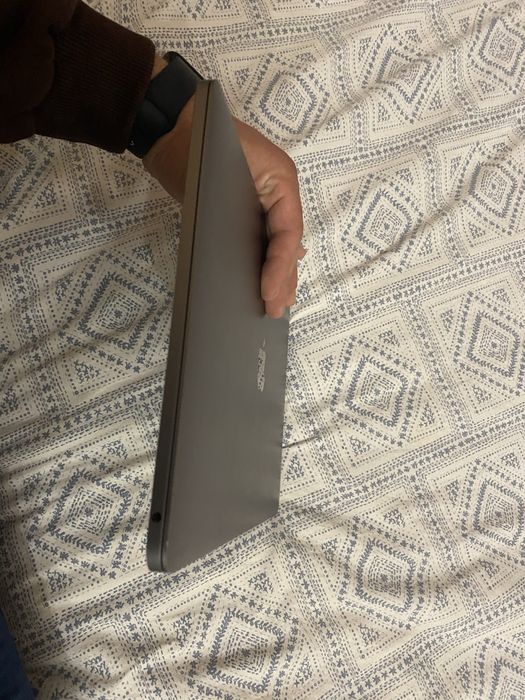 Продам MacBook m1 2020