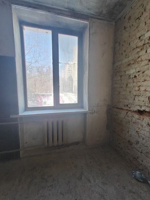 Продам 3 комнатная квартира Залютино. Рынок