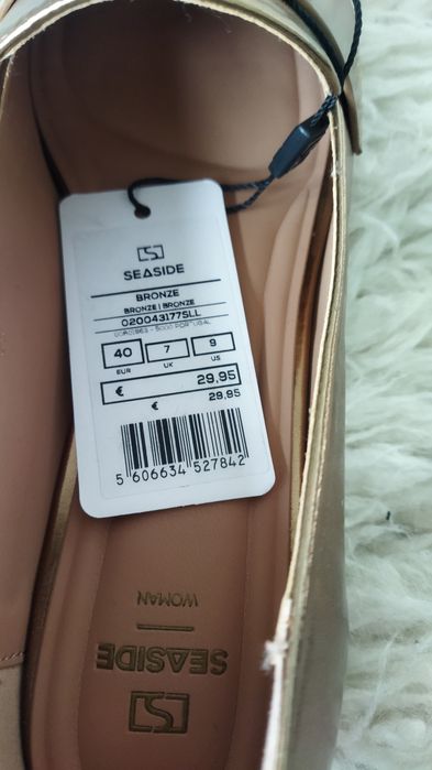 Sapatos novos  muito bonitos