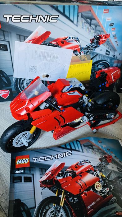 LEGO® 42107 Technic - Ducati Panigale V4 R