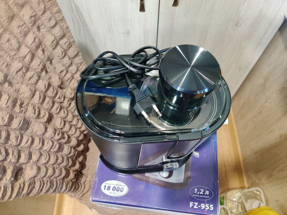 Продам соковыжималку новая