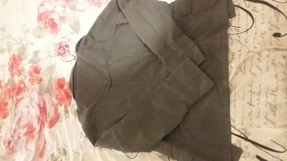 Marynarka damska khaki Foxhale 8 (40) lub bluzka Atmosphere 12 (40)