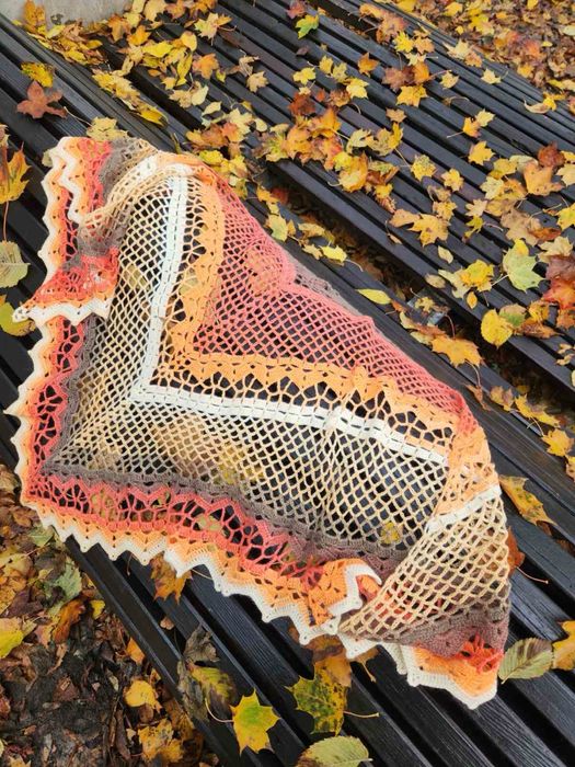 Chusta strzałka recznie robiona na drutach