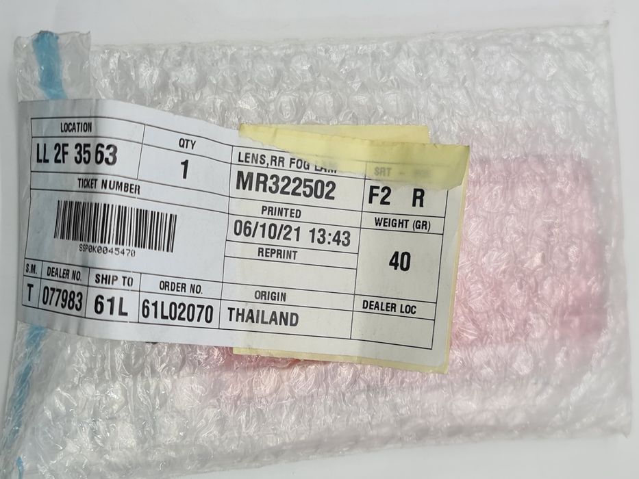 Farolim nevoeiro Mitsubishi MR322502