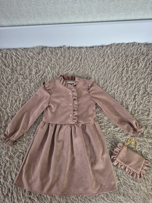 Продам сукню на дівчинку