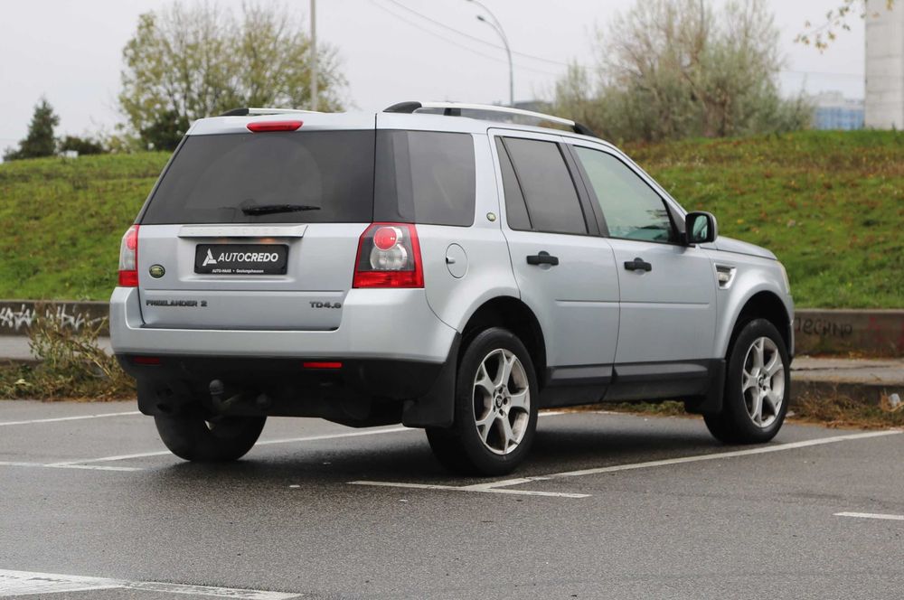 Land Rover Freelander  2010 року