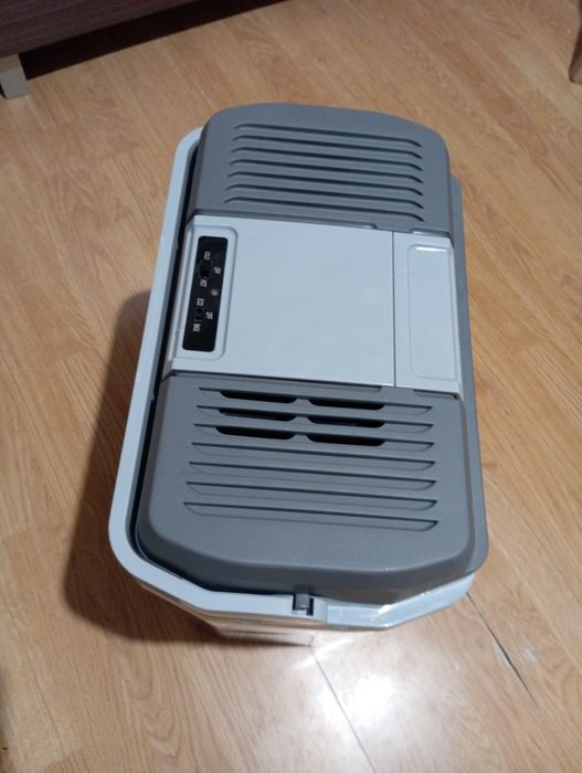 Lodówka turystyczna 24 l funkcja grzania