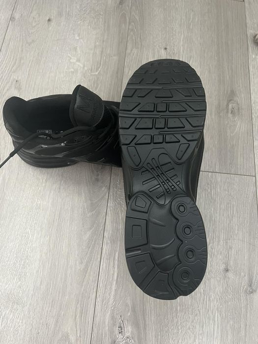 Защитная обувь (кроссовки со стальным носком)