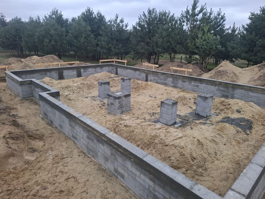 Usługi budowlane Murarz wykończenia fundamenty kominy  hydraulika