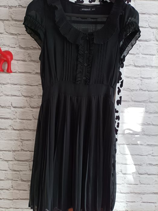 Mała czarna S piękna