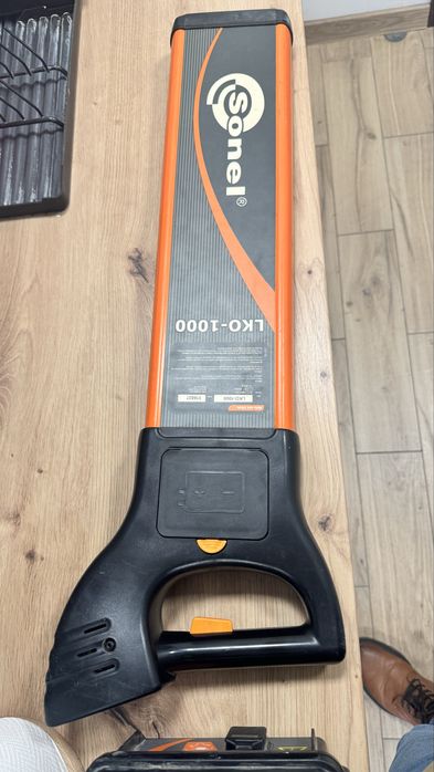 Sonel LKZ-1000 lokalizator przewodów i kabli podziemnych