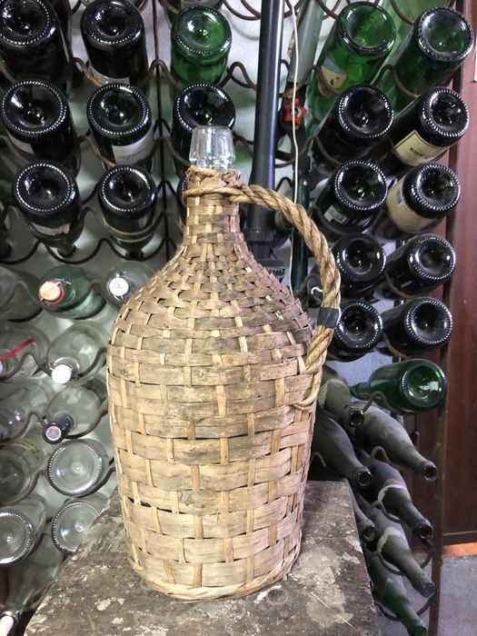 Engarrafador de vinho antigo