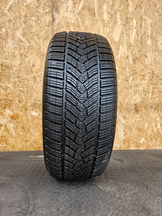 Opona zimowa 225/45/18 95H Goodyear UltraGrip Performance Gen-1