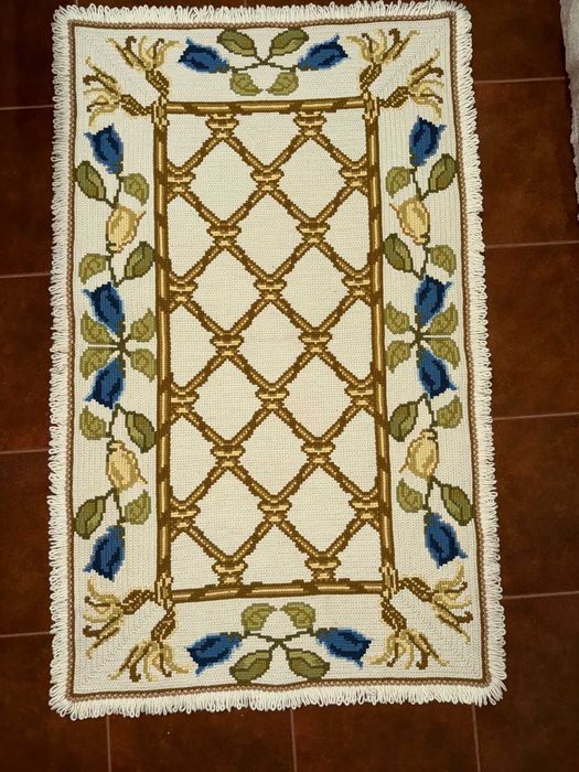 Tapete Arraiolos feito à mão (NOVO)