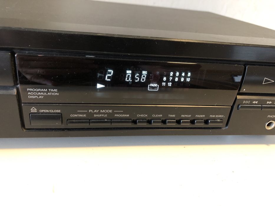 odtwarzacz płyt kompaktowych sony CDP 297