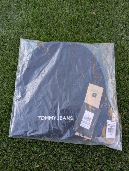 Зимова шапка Tommy Hilfiger  оригінал!