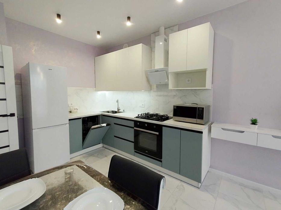 Подобово,погодинно комфортні апартаменти.