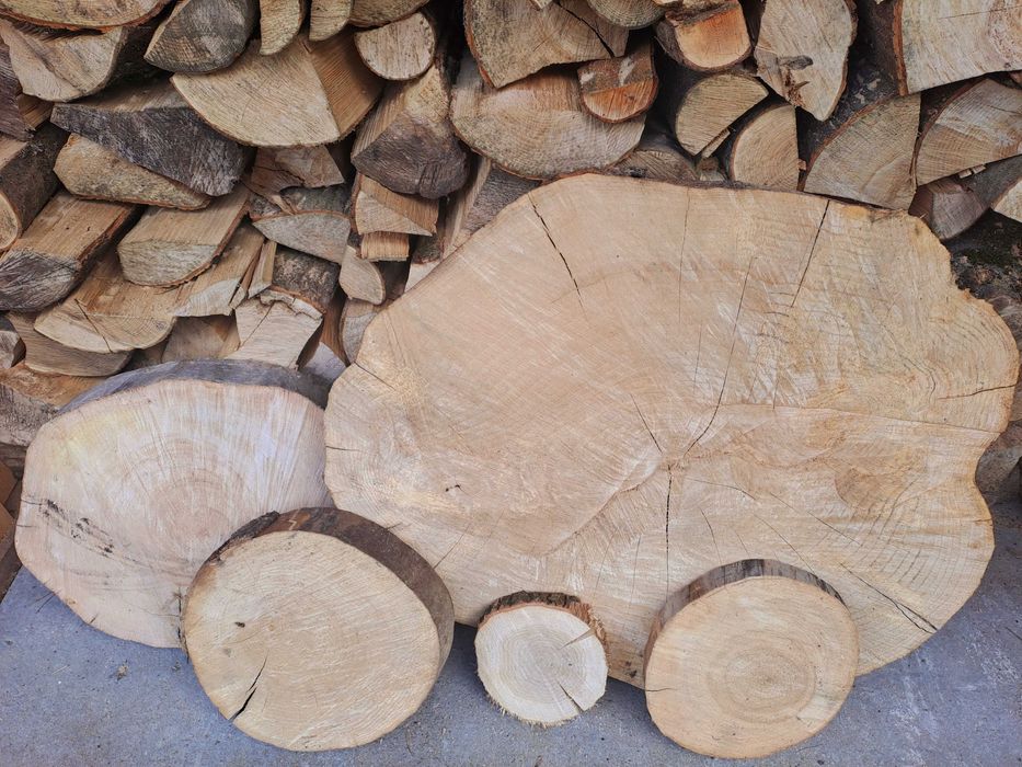 Sezonowane plastry drewna