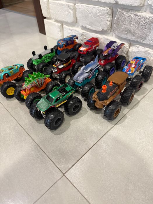 Hot wheels monster truck zestaw
