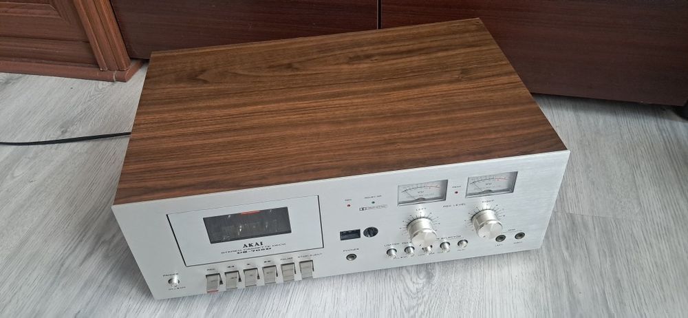 AKAI アカイ　カセットデッキ　CS-705D AKAI CS-705D かっこいいカセットデッキを買った - 古いものが好き