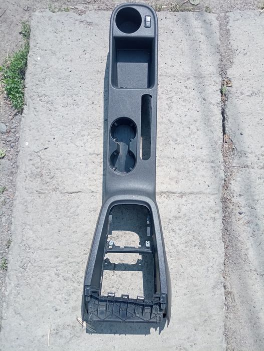 Центральная консоль Volkswagen jetta 6