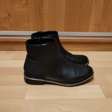 Botki damskie Clara Barson – rozmiar 37