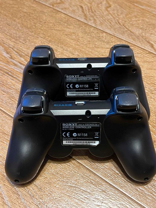 PlayStation 3 (CECH-2504B) + два геймпади (модель CECHZC2E)