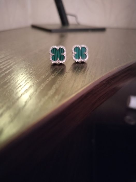 Продам Сережки клевер с малахитом 925