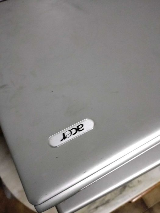 Portátil Toshiba a funcionar