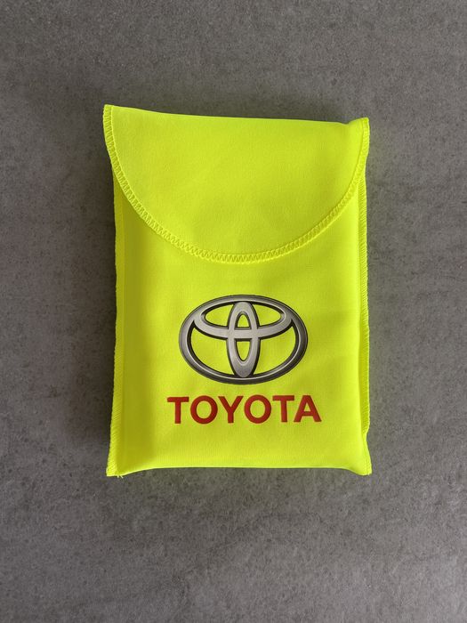 Оригинальный светоотражающий жилет TOYOTA