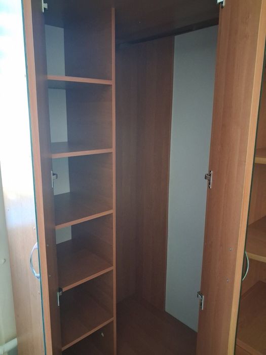 Продам угловой шкаф б/у