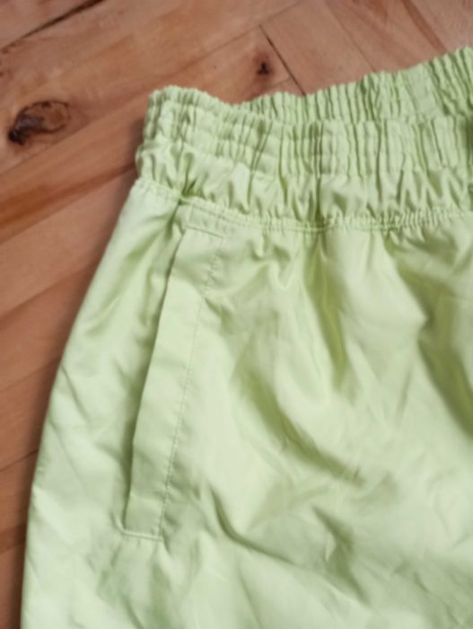 Nike Krótkie spodenki sportowe limonkowe rozm.L/40/12