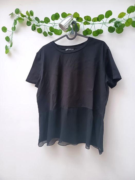 T-shirt Preta com Folho