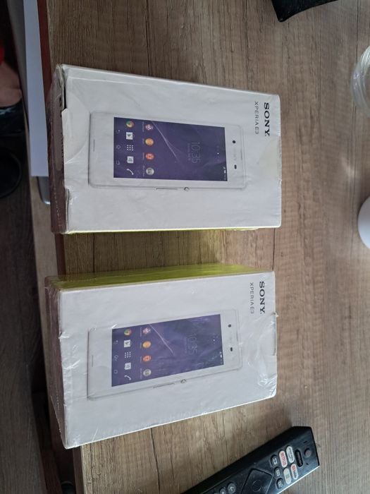 Smartfon Sony E2