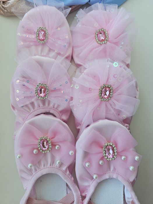 Святкові чешки блакитні рожеві Ельза туфельки взуття нарядная обувь