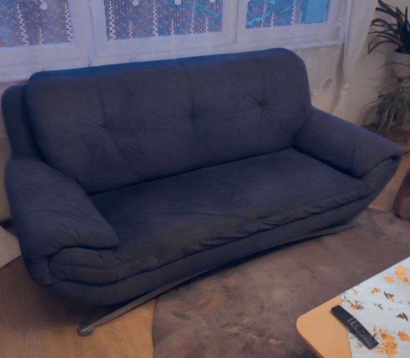 Sofa trzy osobowa