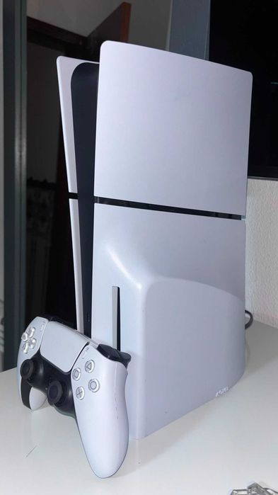 Playstation 5 1B + comando como nova.