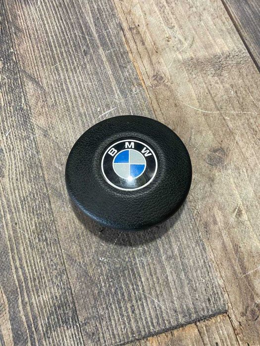 Накладка закглушка кнопка сигналу керма руля BMW E30 / E28 / E24 / E23 3233--1155293  ІДЕАЛ