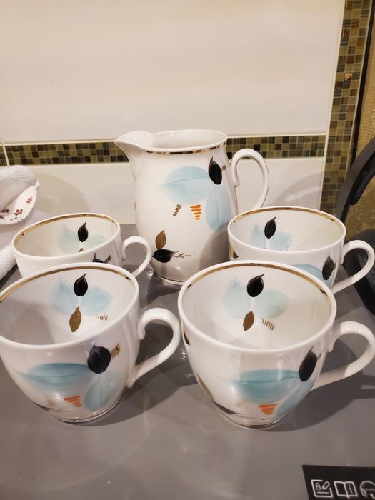 Продам сервиз 50х годов остатки