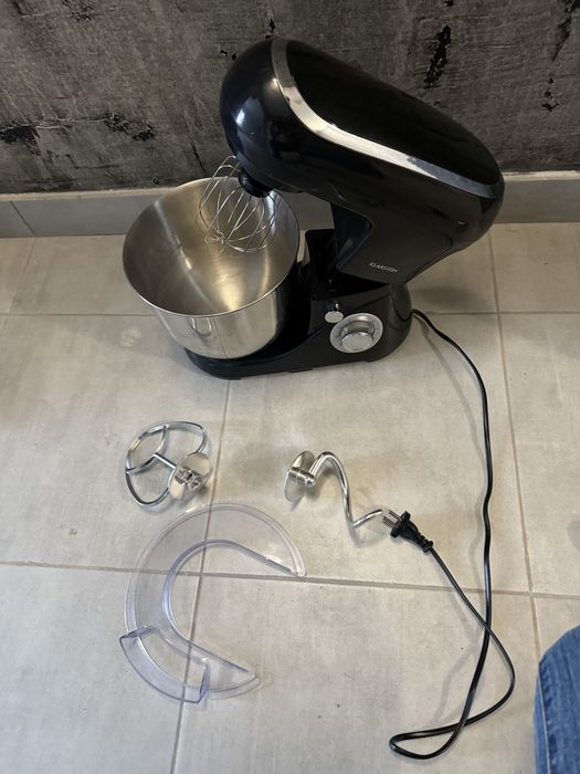Планетарний міксер  тістоміс Klarstein 1300w