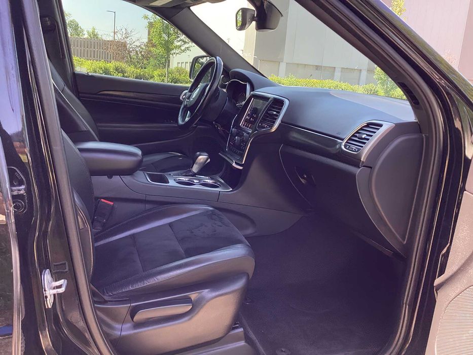 Jeep Grand Cherokee Altitude      2018