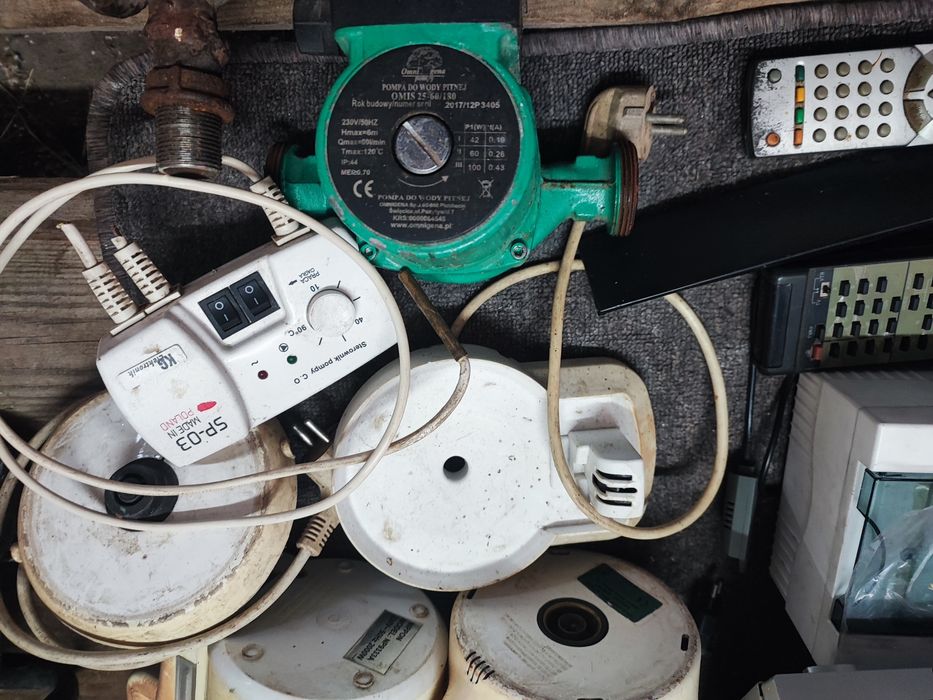 Лот товарів для домашнього господарства