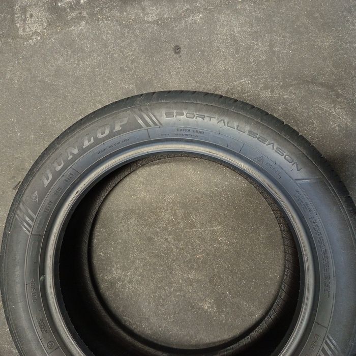 215/55R17 Dunlop Sport All Season