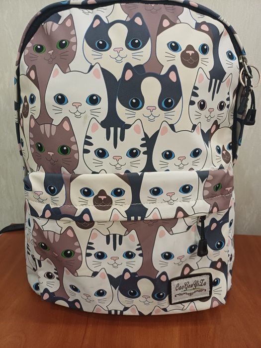 Рюкзак стильный,вместительный.