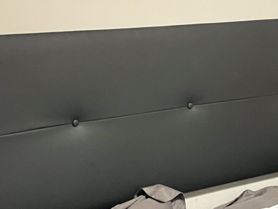 Cabeceira de Cama Preta Dhouse